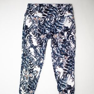 Sweaty Betty London Blue Floral Yoga leggings